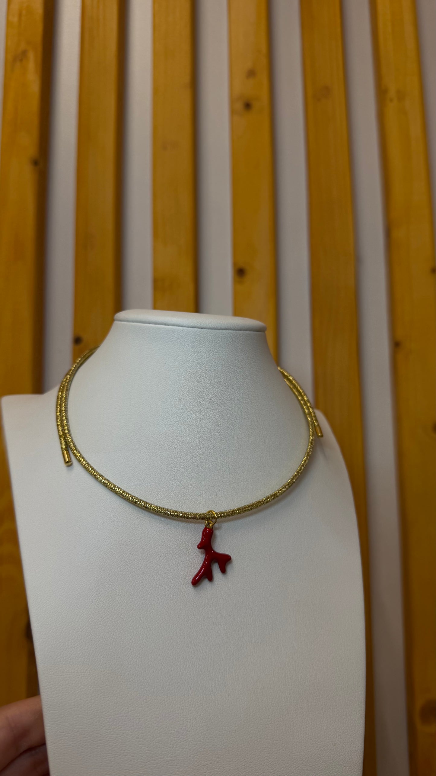 Collana Magnetica