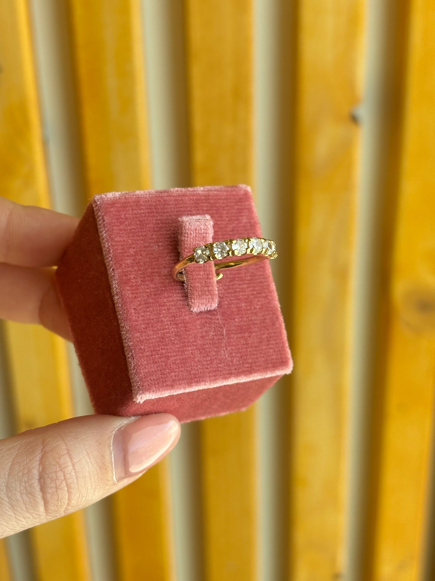 Anello mezza veretta Gioielleria Riccardi.