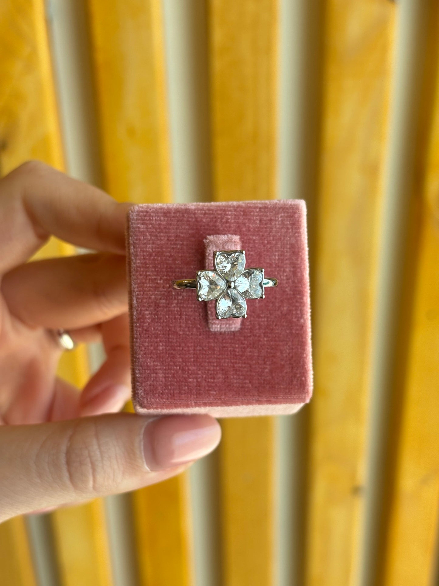 Anello quadrifoglio Gioielleria Riccardi.